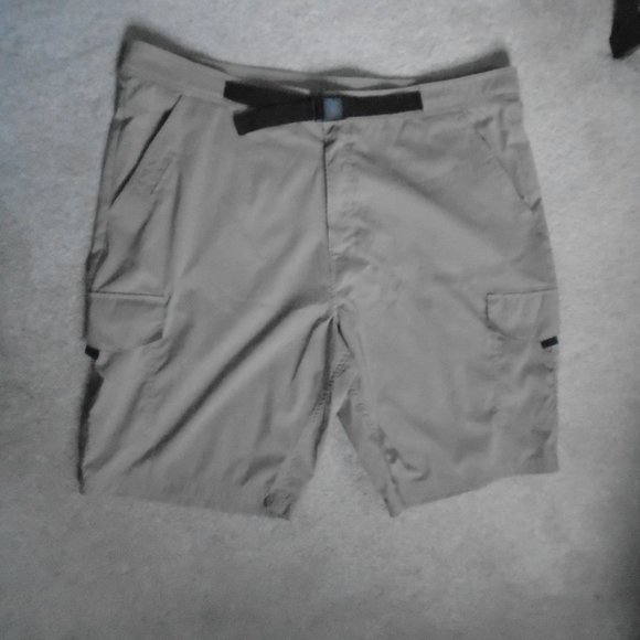 Men's Outdoorlife Khaki Shorts Size 42 - Picture 1 of 3